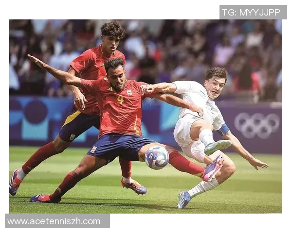 足球明星合影最新图片展示全球顶级球员的友谊与精彩瞬间 足球明星合影最新图片展示全球顶级球员的友谊与精彩瞬间