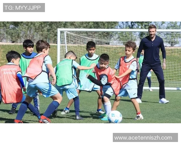 足球明星齐聚为中国加油展现团结力量激励年轻一代奋勇向前